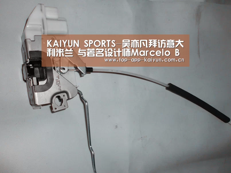 KAIYUN SPORTS-吴亦凡拜访意大利米兰  与著名设计师Marcelo Burlon帅气合影